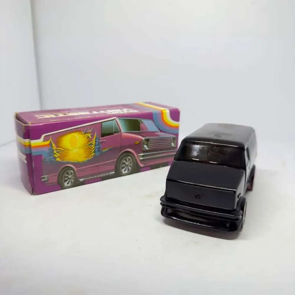 Vintage Avon Vantastic Everest After Shave Black Van Decanter with Box